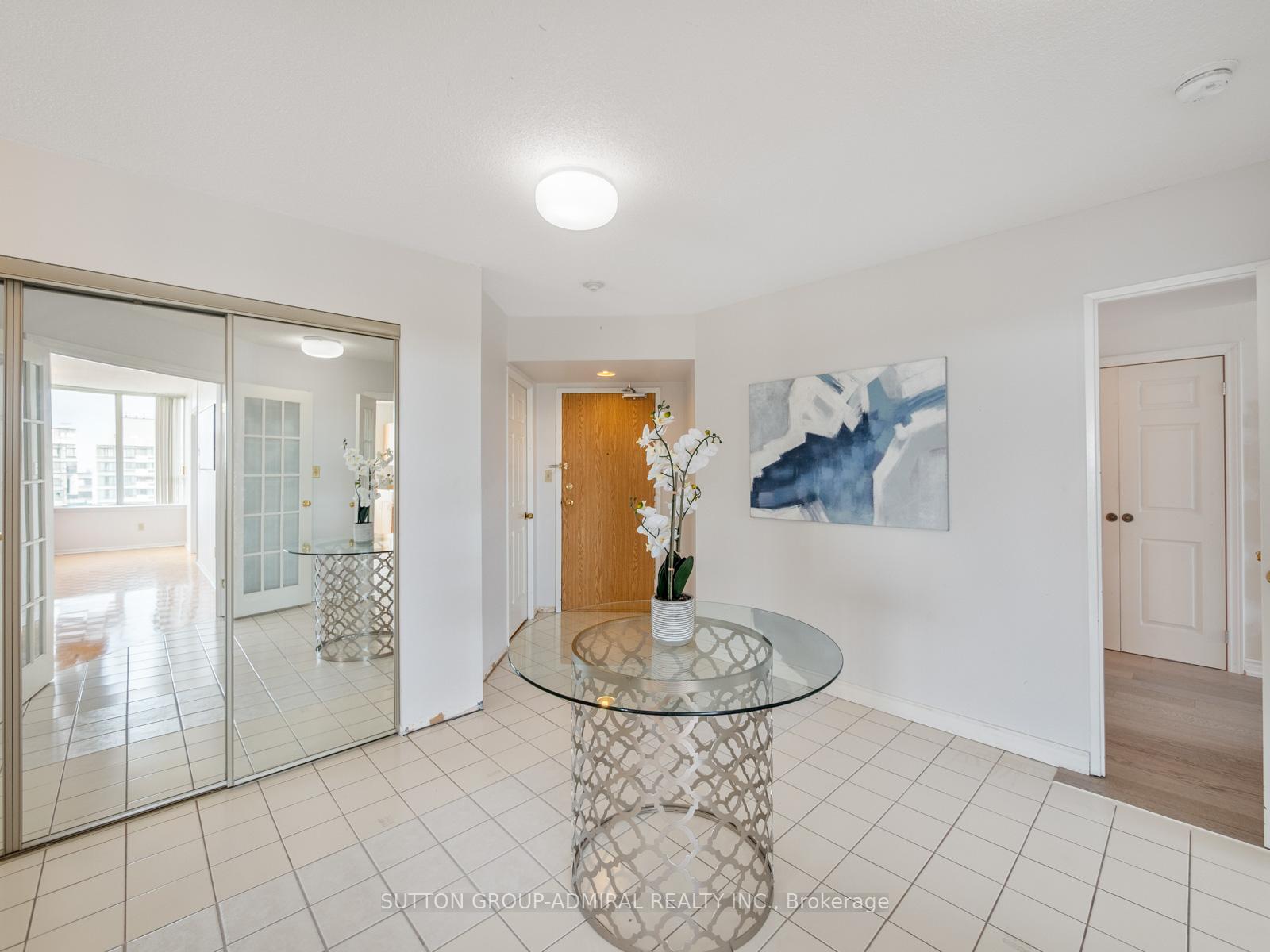 3 Bedrooms Condo at 175 Bamburgh, Toronto For sale