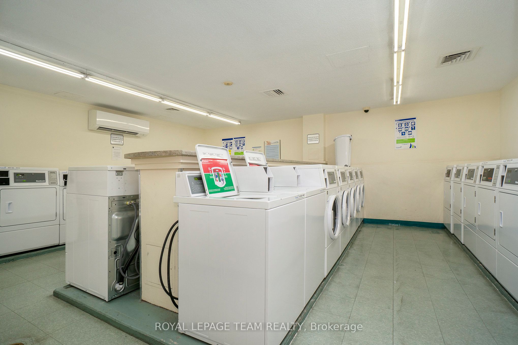 900 DYNES Road #507, Mooneys Bay - Carleton Heights and Area 4702 - Carleton Square