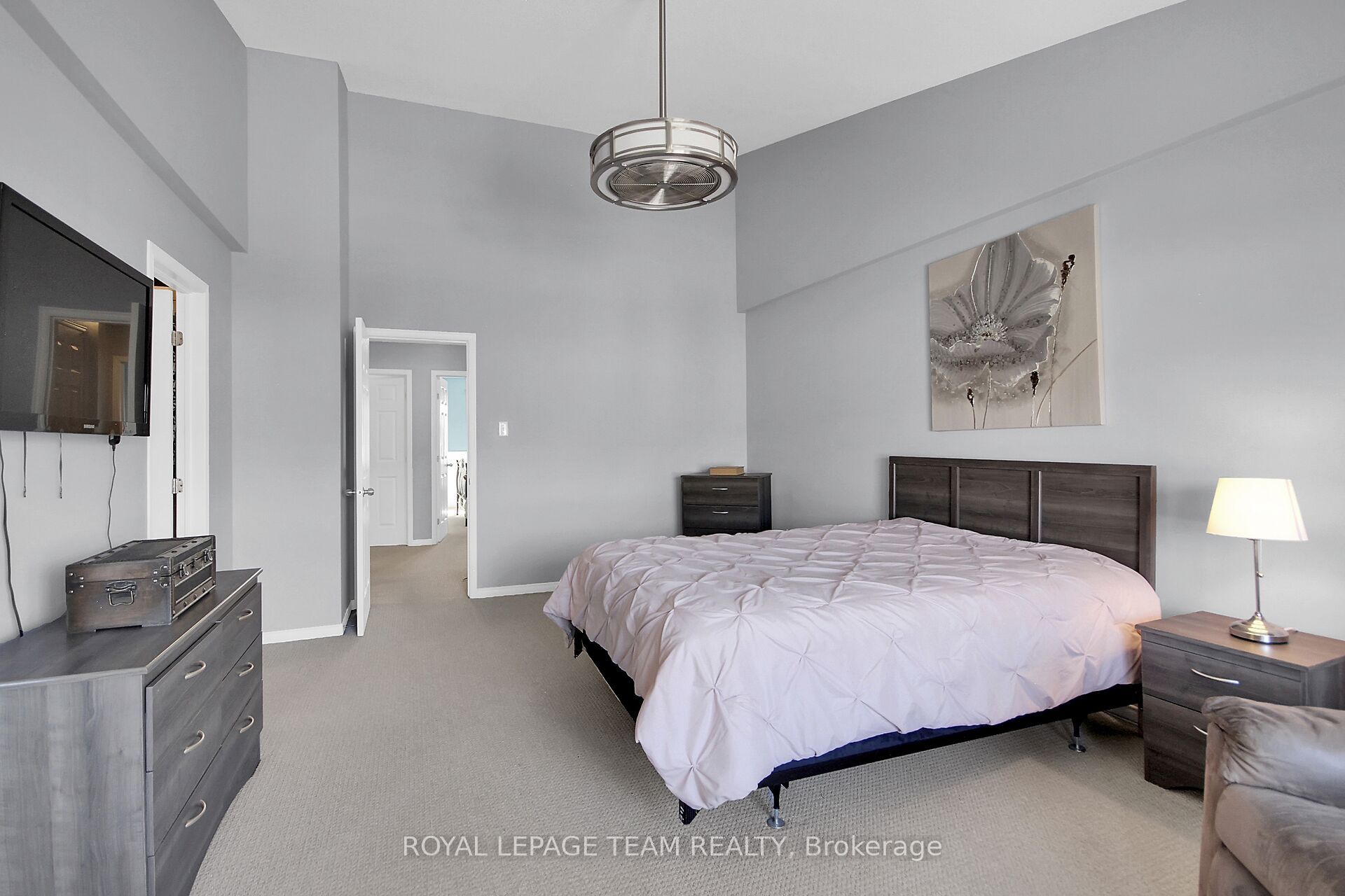 214 Cityview Crescent