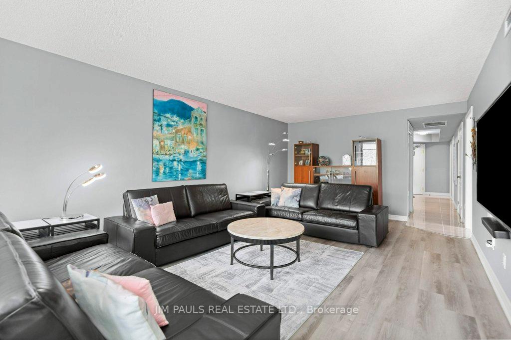 2 Bedrooms Condo at 77 Governors, Hamilton For sale