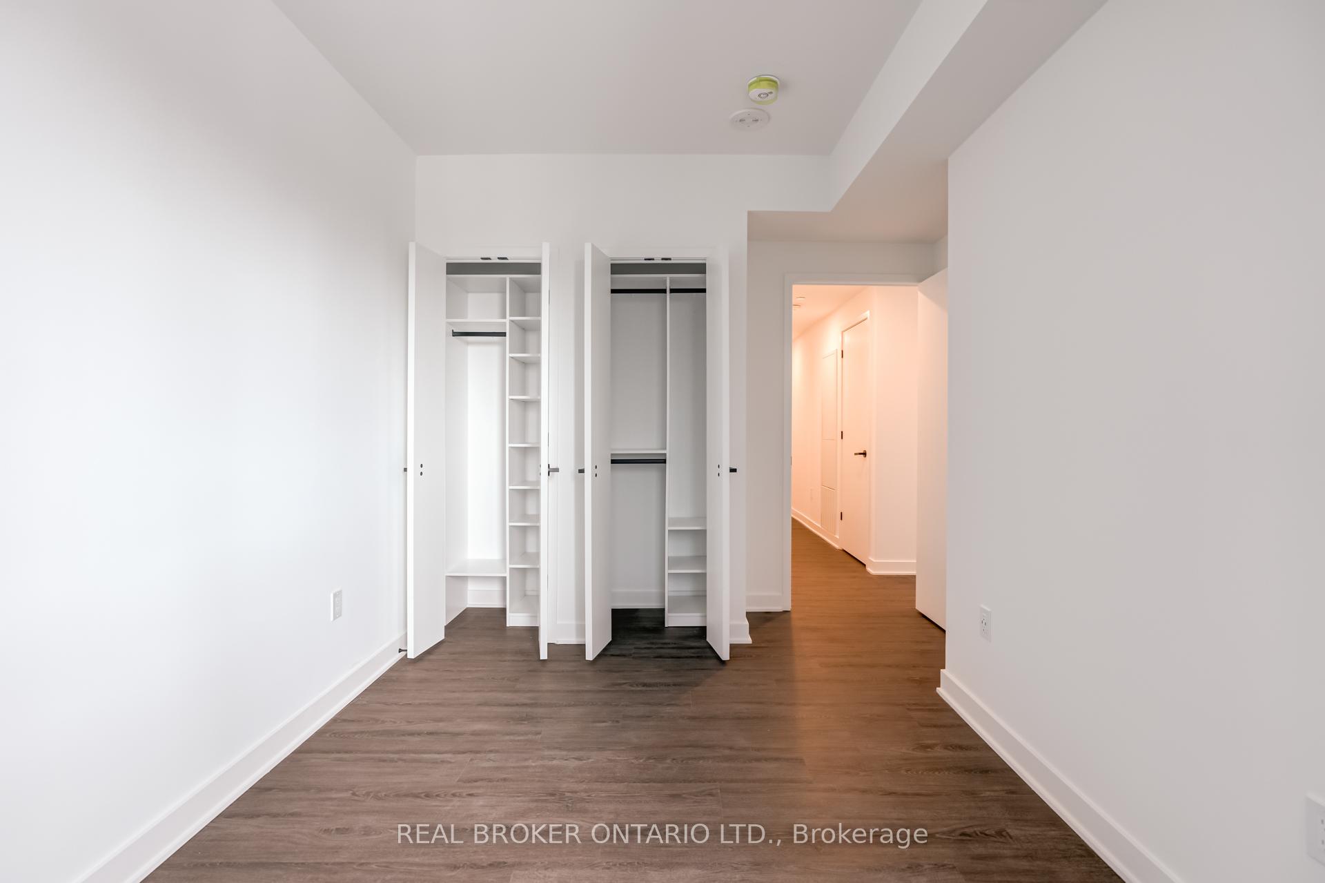 3 Bedrooms Condo at 55 Charles St, Toronto For sale