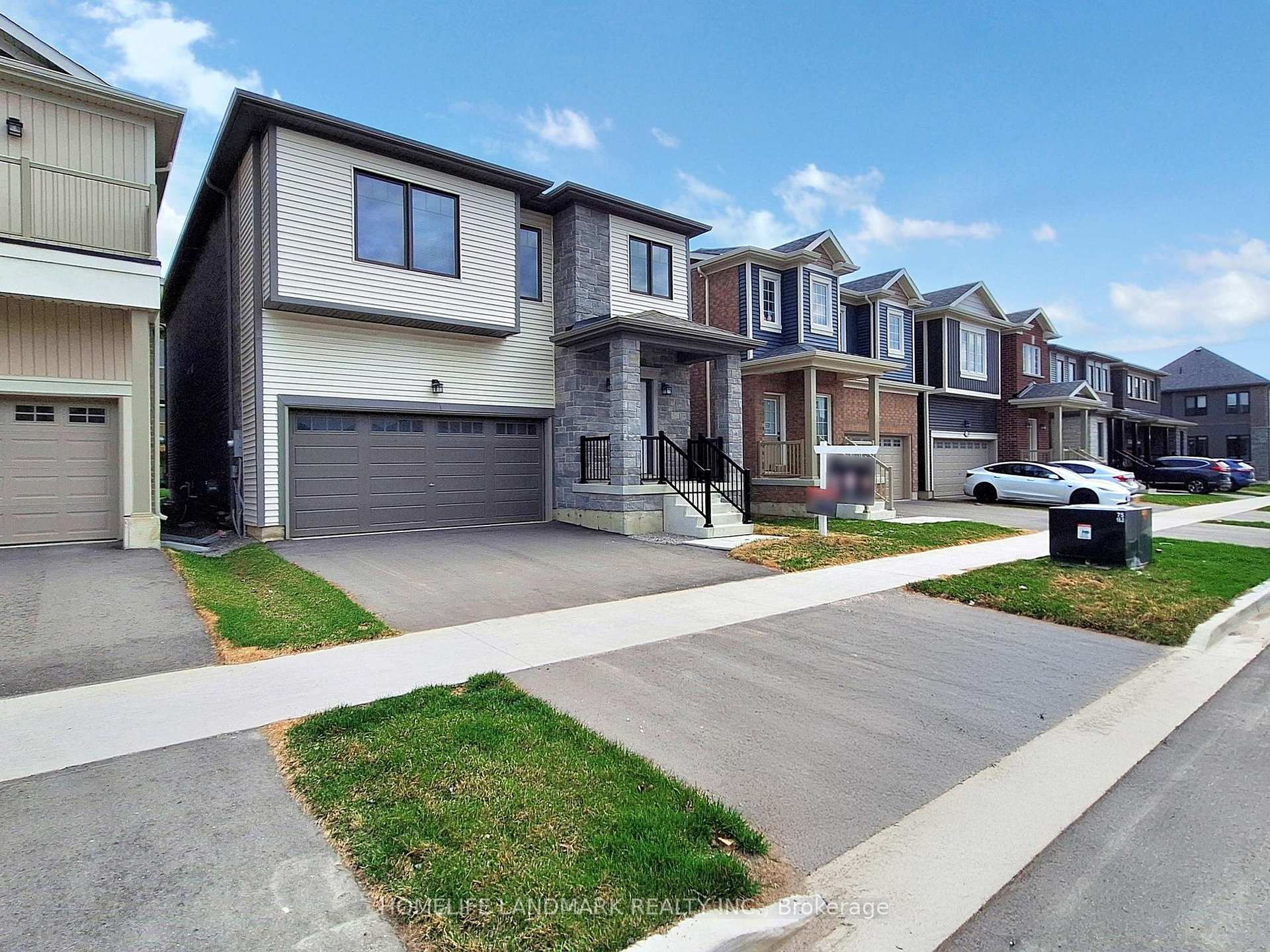 67 Wheatfield Road, Barrie, ON L9J 0T4