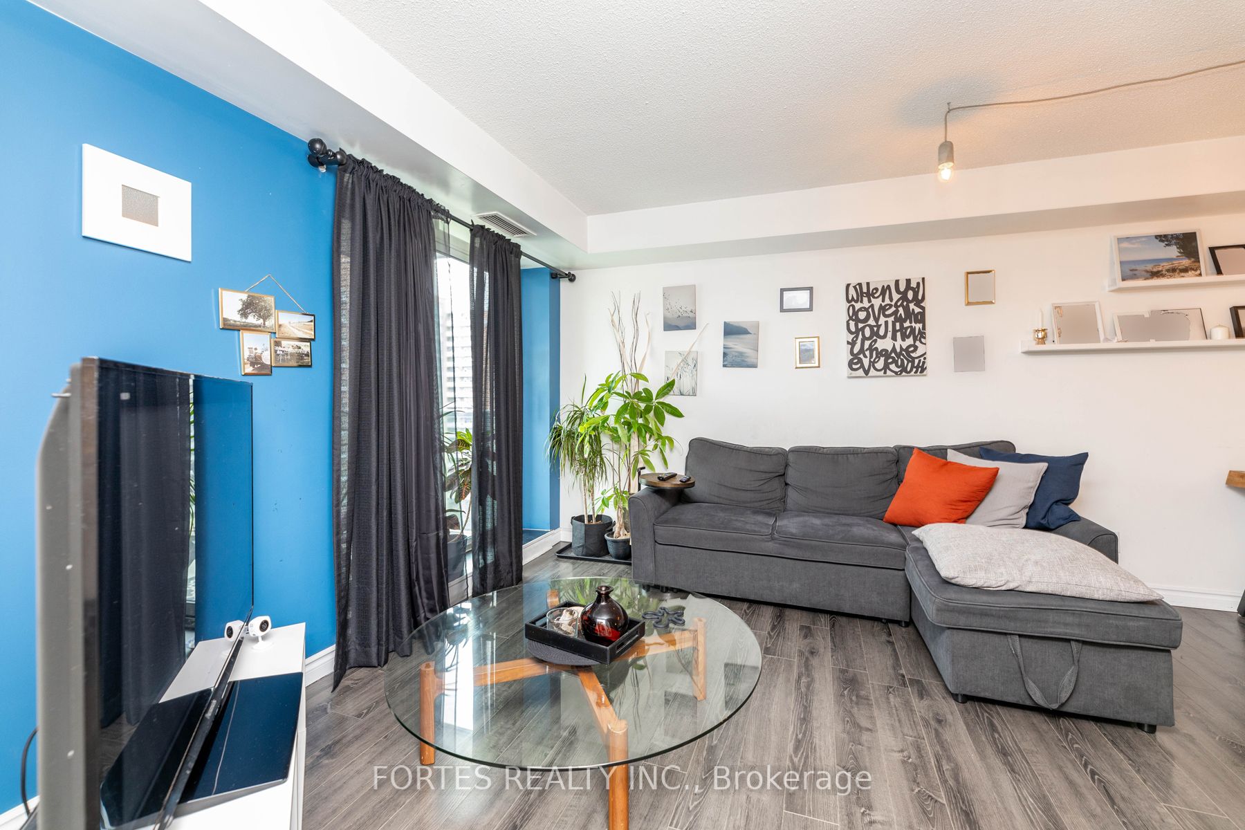 #1101 - 9 Michael Power Place, Toronto, ON M9A 0A5