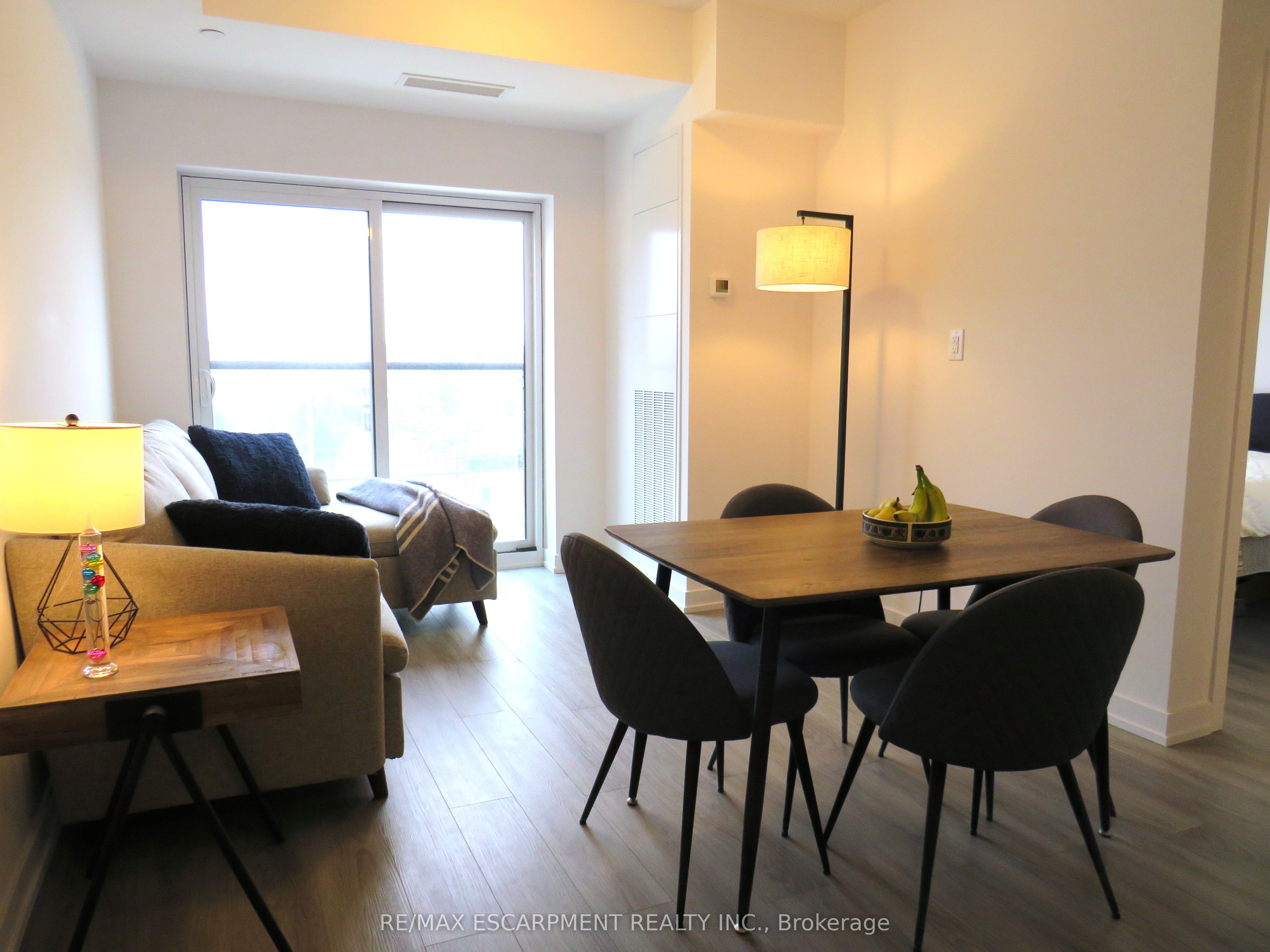 470 Dundas Street E, #305