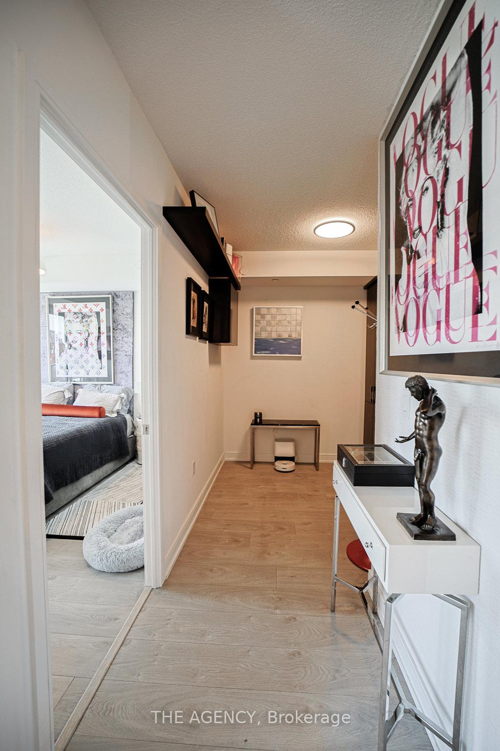 1 Bedroom Condo at 50 Wellesley, Toronto For sale