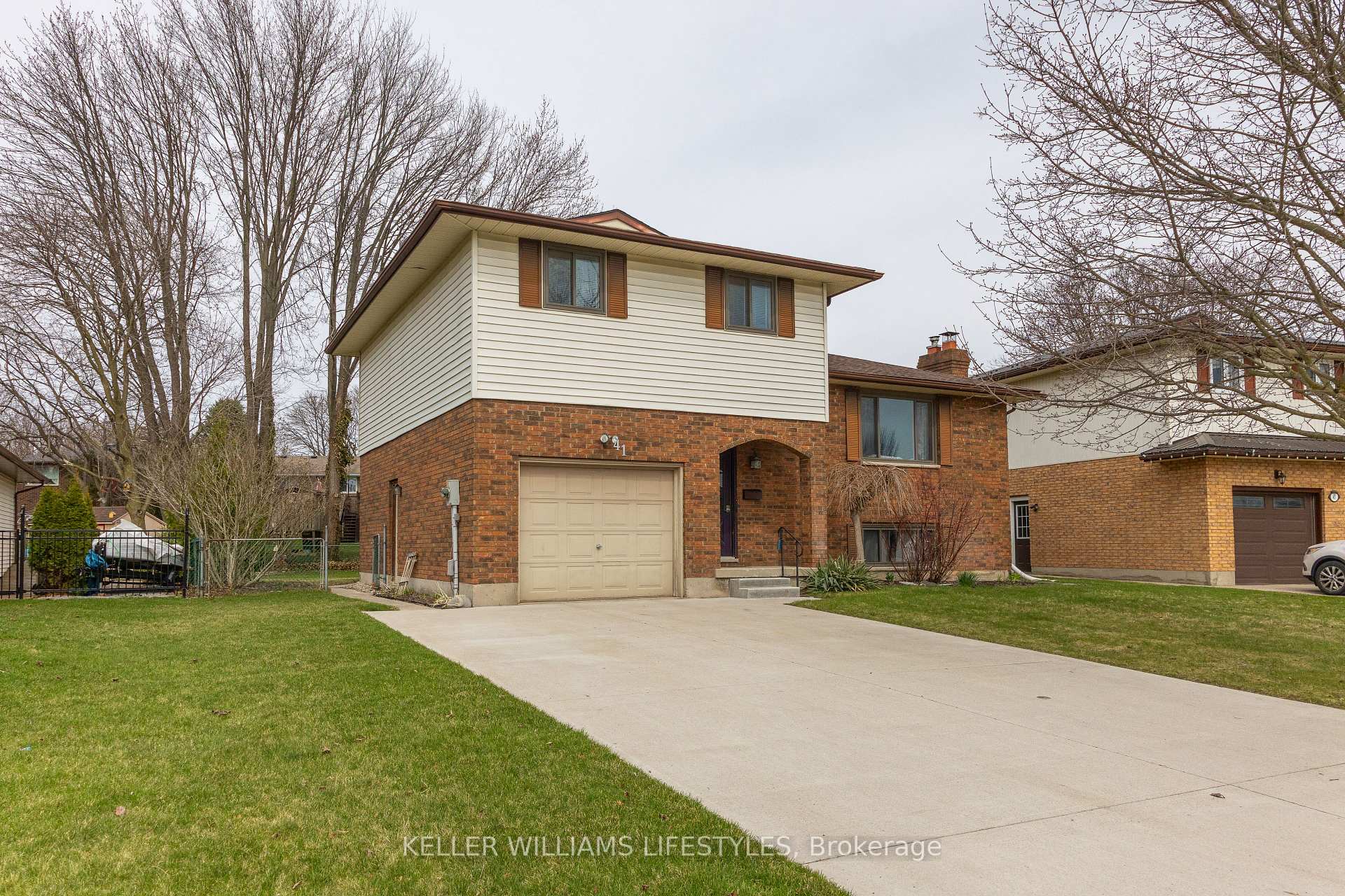 41 WESTGATE Avenue, Strathroy-Caradoc, ON N7G 3S9