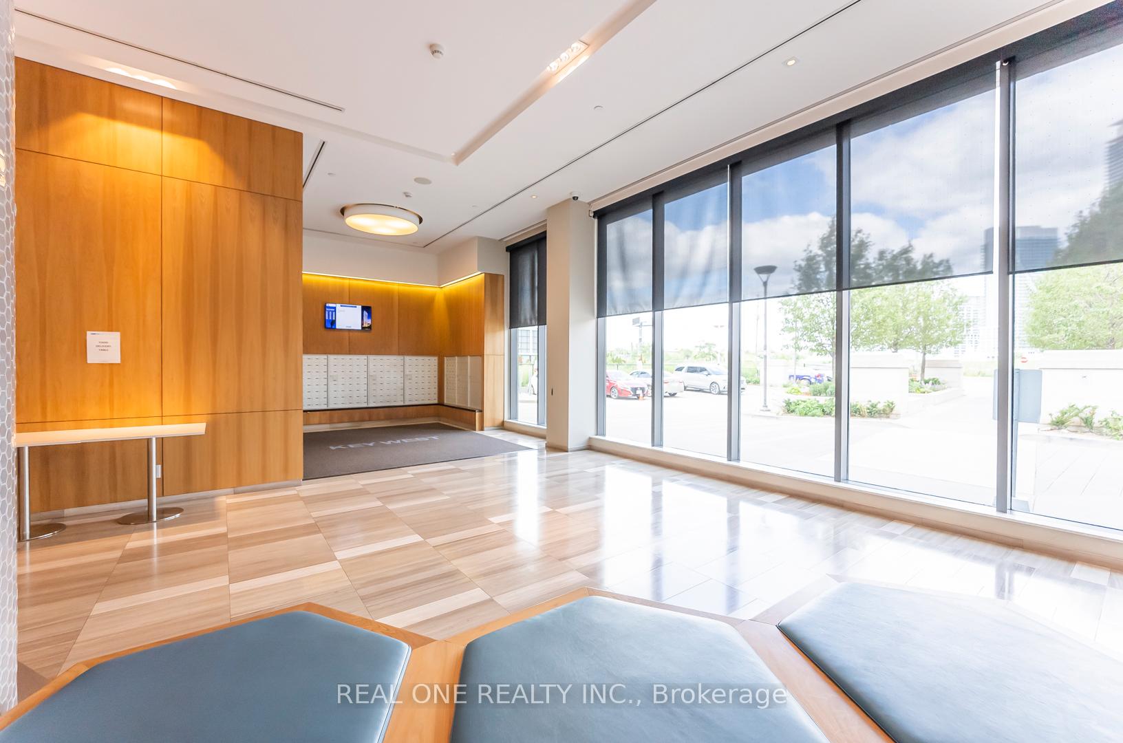 1 Bedroom Condo at 36 Park Lawn, Toronto For sale