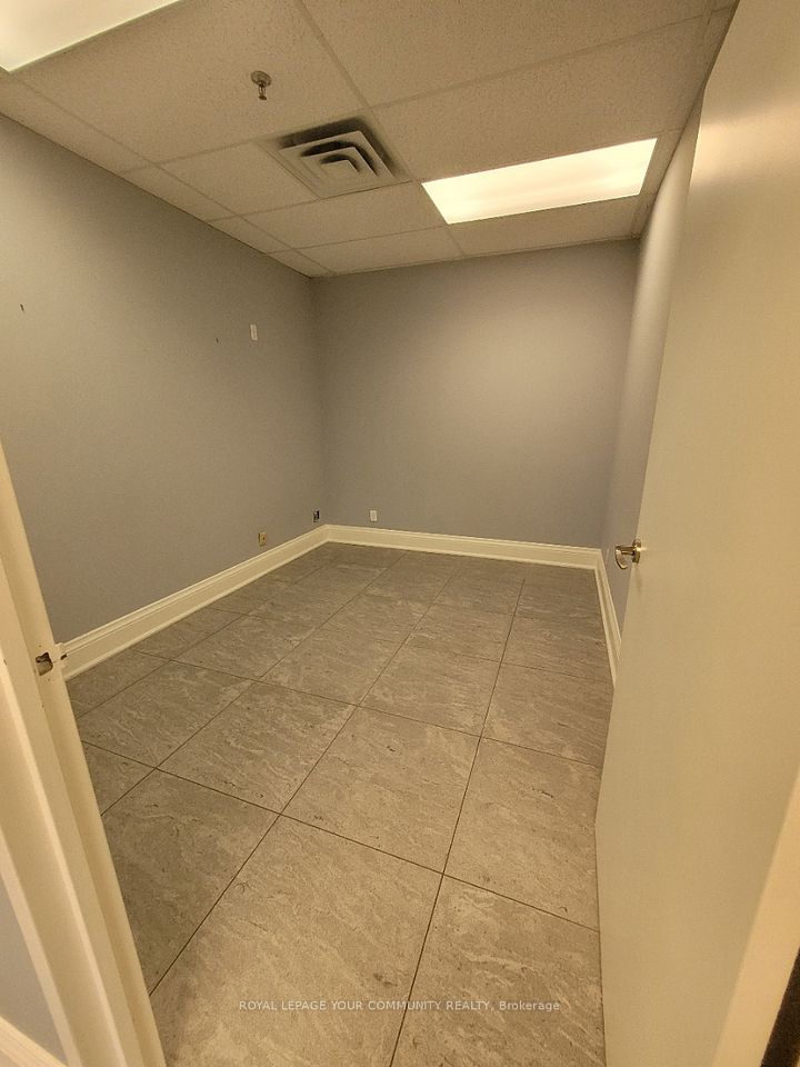 https://trreb-image.ampre.ca/H69GKLgo9Z3OTuYdWcZKugdrQ0vyDnjvZBbF3L8jeOQ/rs:fit:960:960/wm:.5:so:0:50:.4/wmsh:10/wmt:PHNwYW4gZm9yZWdyb3VuZD0nd2hpdGUnIGZvbnQ9JzY4Jz5ST1lBTCBMRVBBR0UgWU9VUiBDT01NVU5JVFkgUkVBTFRZLCBCcm9rZXJhZ2U8L3NwYW4-/L3RycmViL2xpc3RpbmdzLzQwLzg5LzQwLzIxL3AvZWQ4M2U0NGEtZjM2Zi00MDg2LThmODgtYWNjMjM3YjE5MDg5LmpwZw.jpg