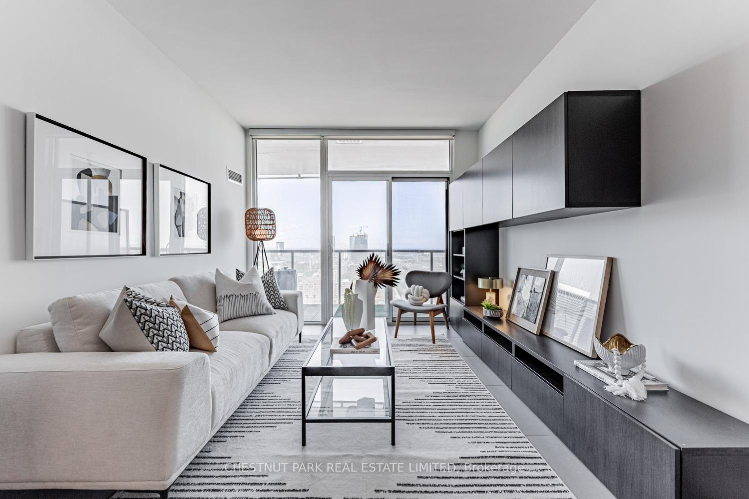 1 Bedroom Condo at 1 Market, Toronto For sale