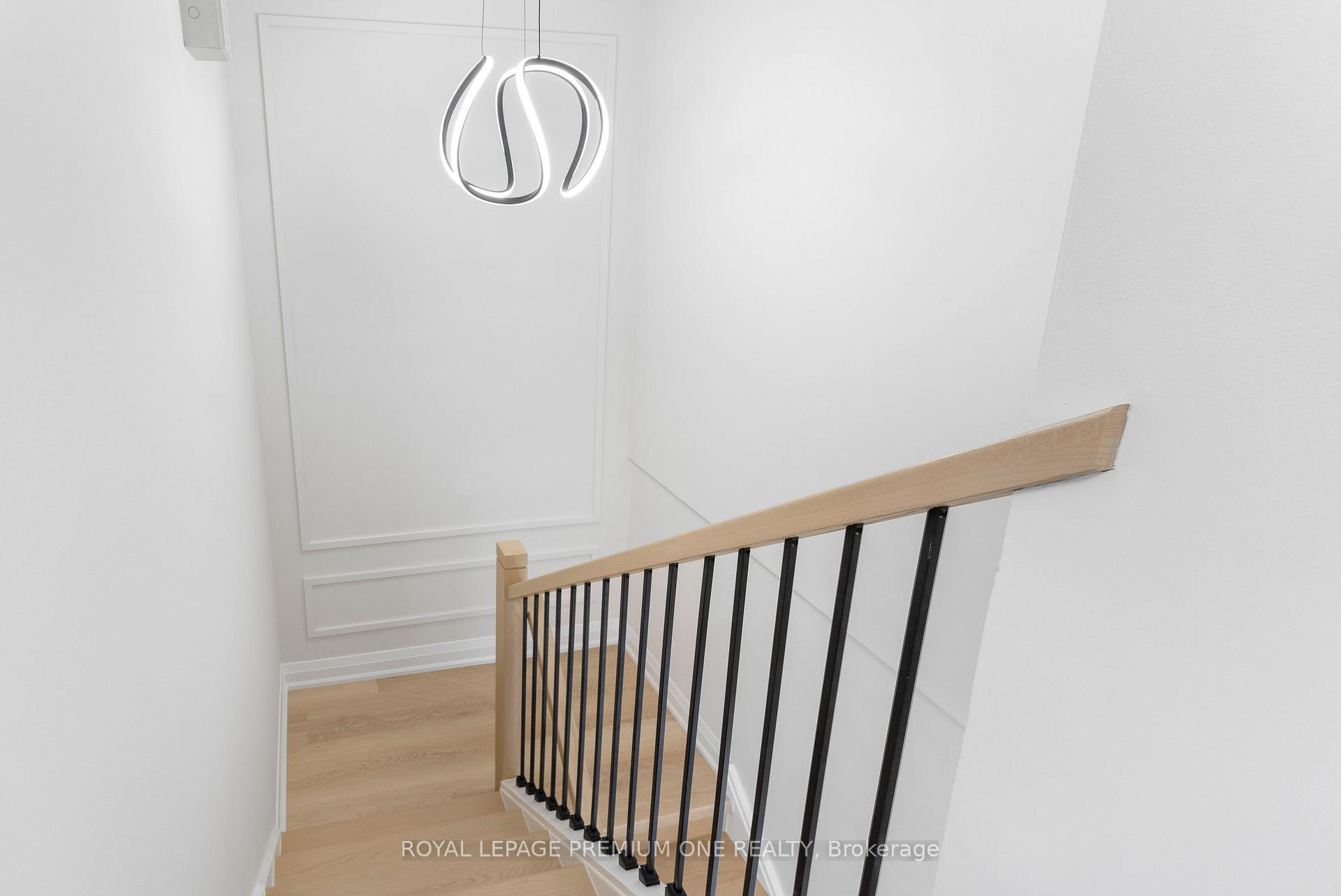 3 Bedrooms Condo at 60 Southport, Toronto For sale