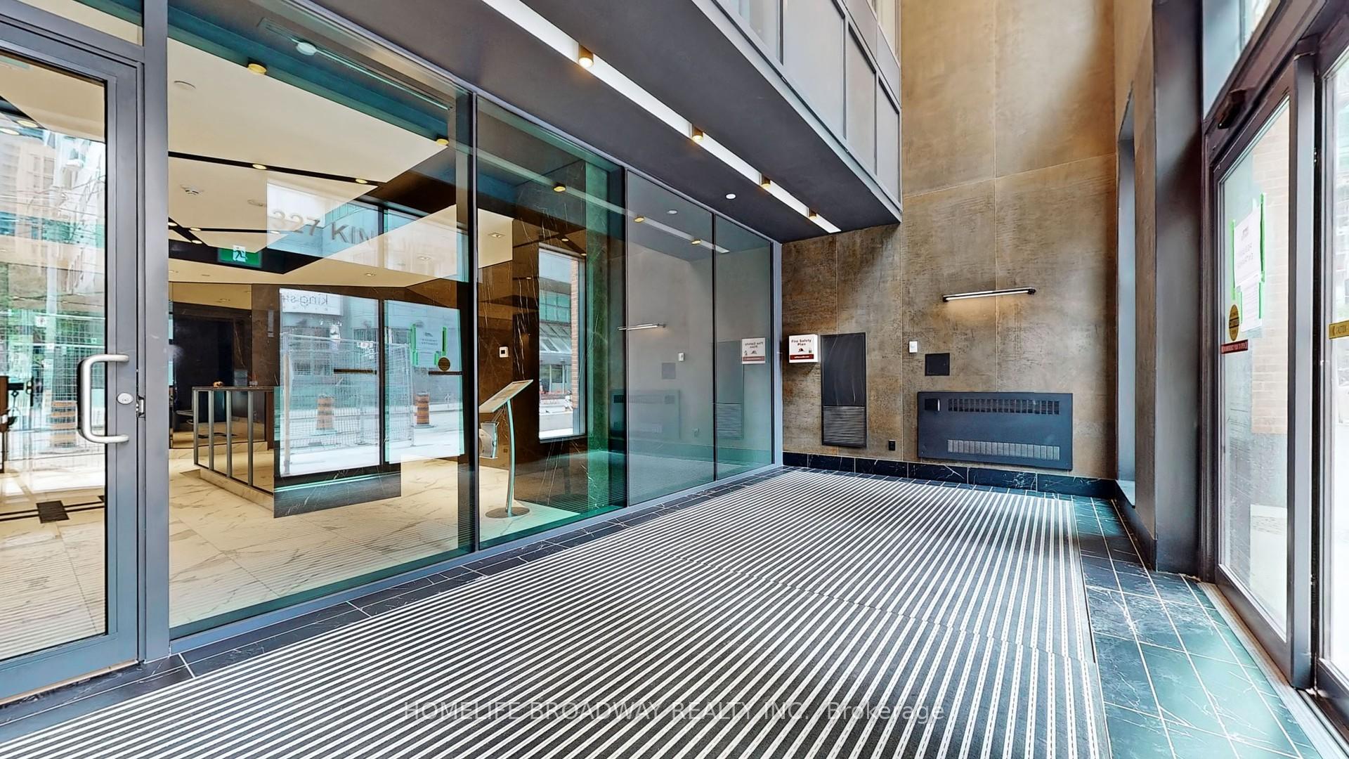1 Bedroom Condo at 327 King, Toronto For sale