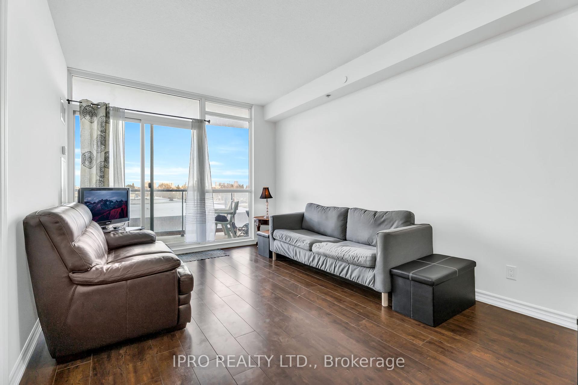 1 Bedroom Condo at 1328 Birchmount,  Toronto For sale