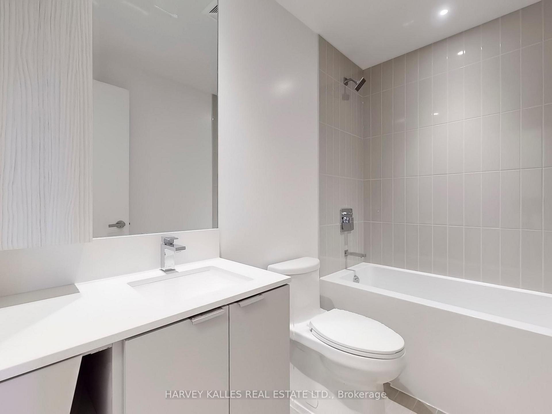 3883 Quartz Road 118