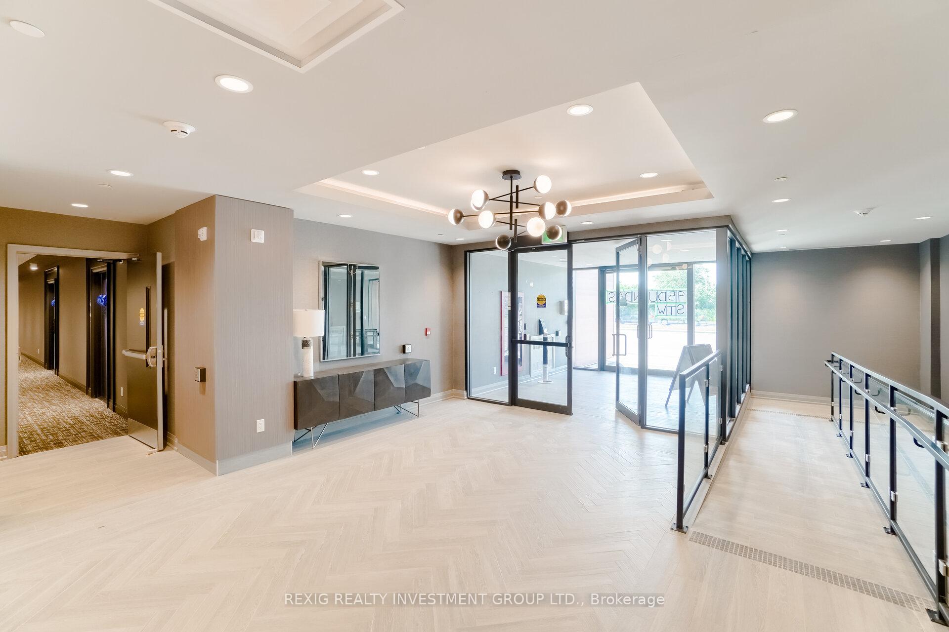 2 Bedrooms Condo at 95 DUNDAS, Oakville For sale