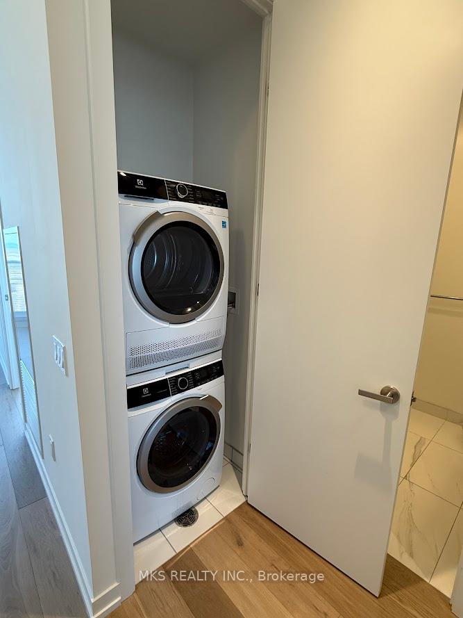 1 Bedroom Condo at 55 Cooper, Toronto For sale