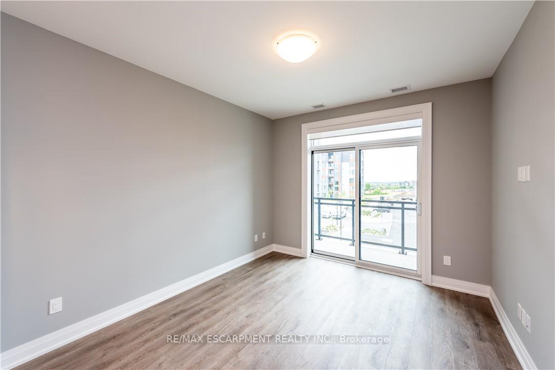 2 Bedrooms Condo at 50 KAITTING, Oakville For sale