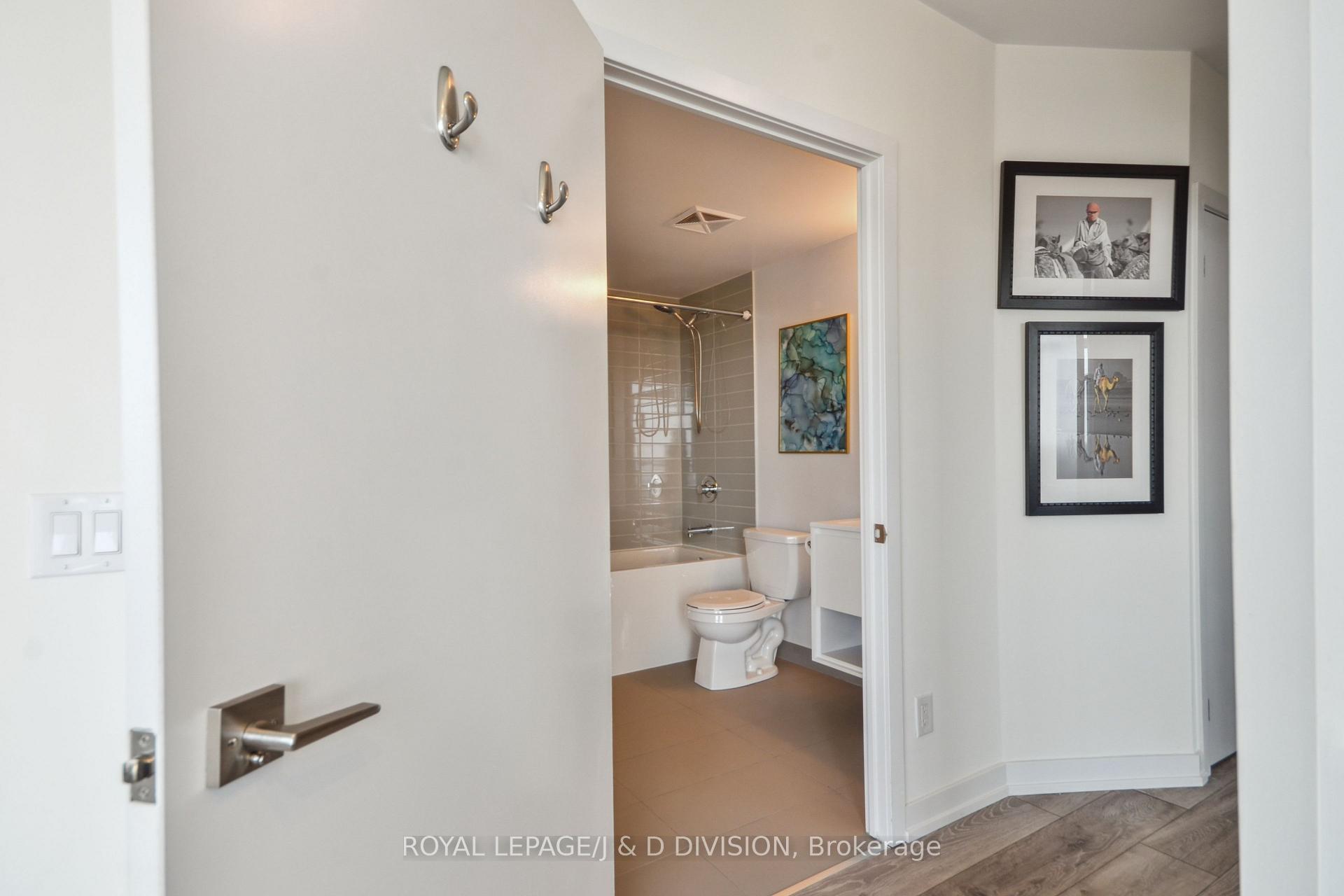 3 Bedrooms Condo at 159 Wellesley, Toronto For sale