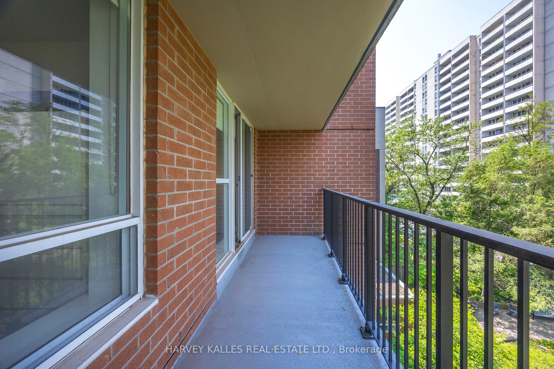 260 Merton Street 601