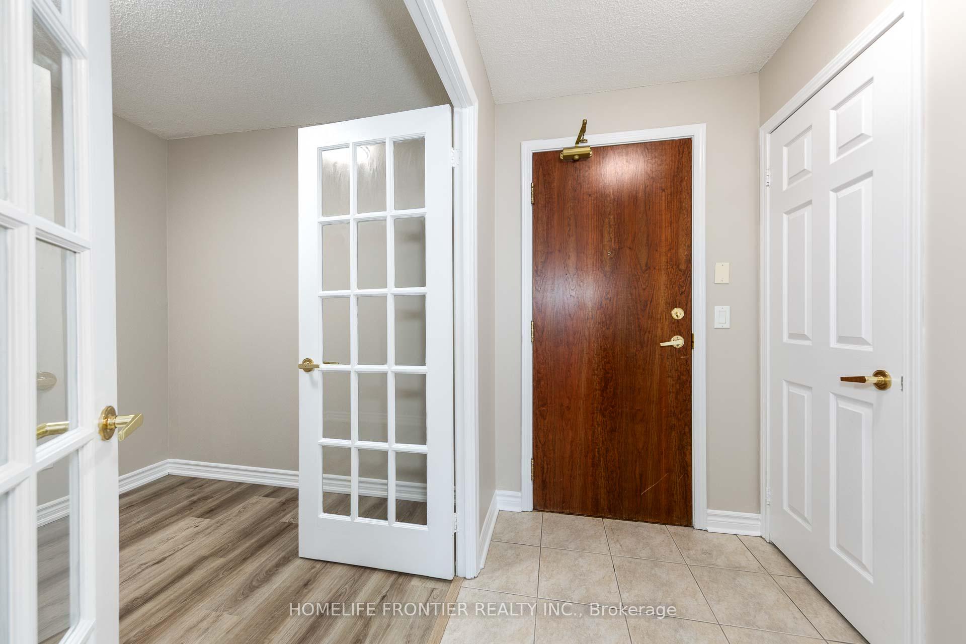 2 Bedrooms Condo at 18 Kenaston, Toronto For sale