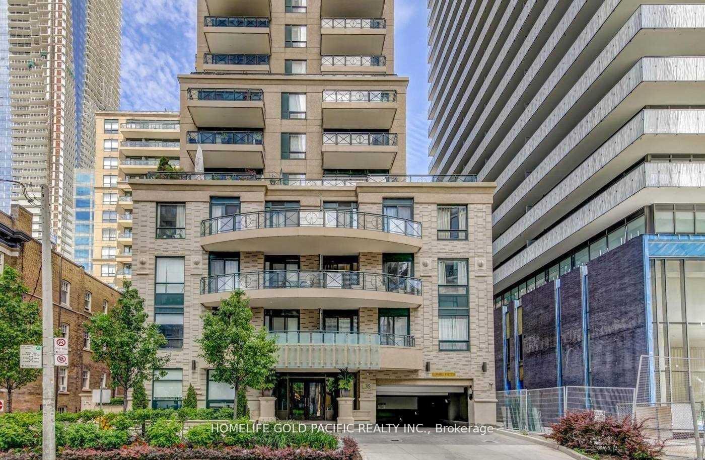 2 Bedrooms Condo at 35 Hayden, Toronto For sale