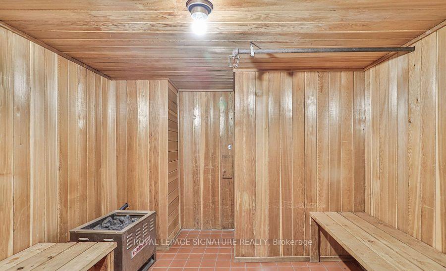 2 Bedrooms Condo at 212 St. George, Toronto For sale
