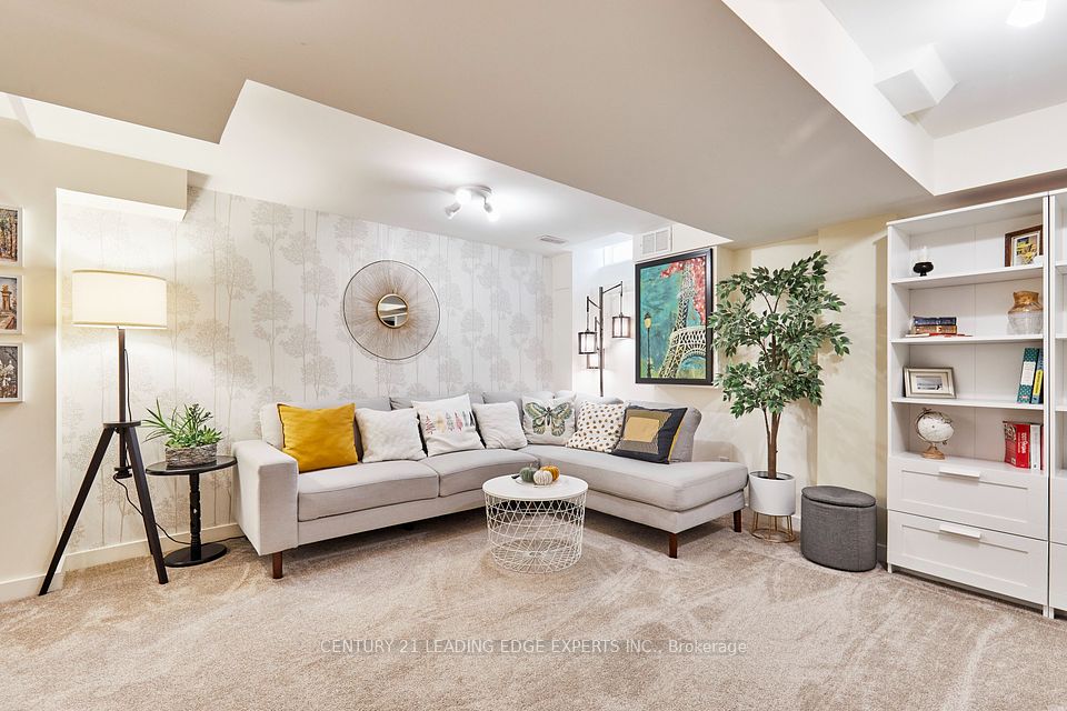 43 Seven Oaks