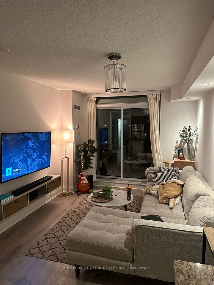 #306 - 1 De Boers Drive, Toronto, ON M3J 0G6