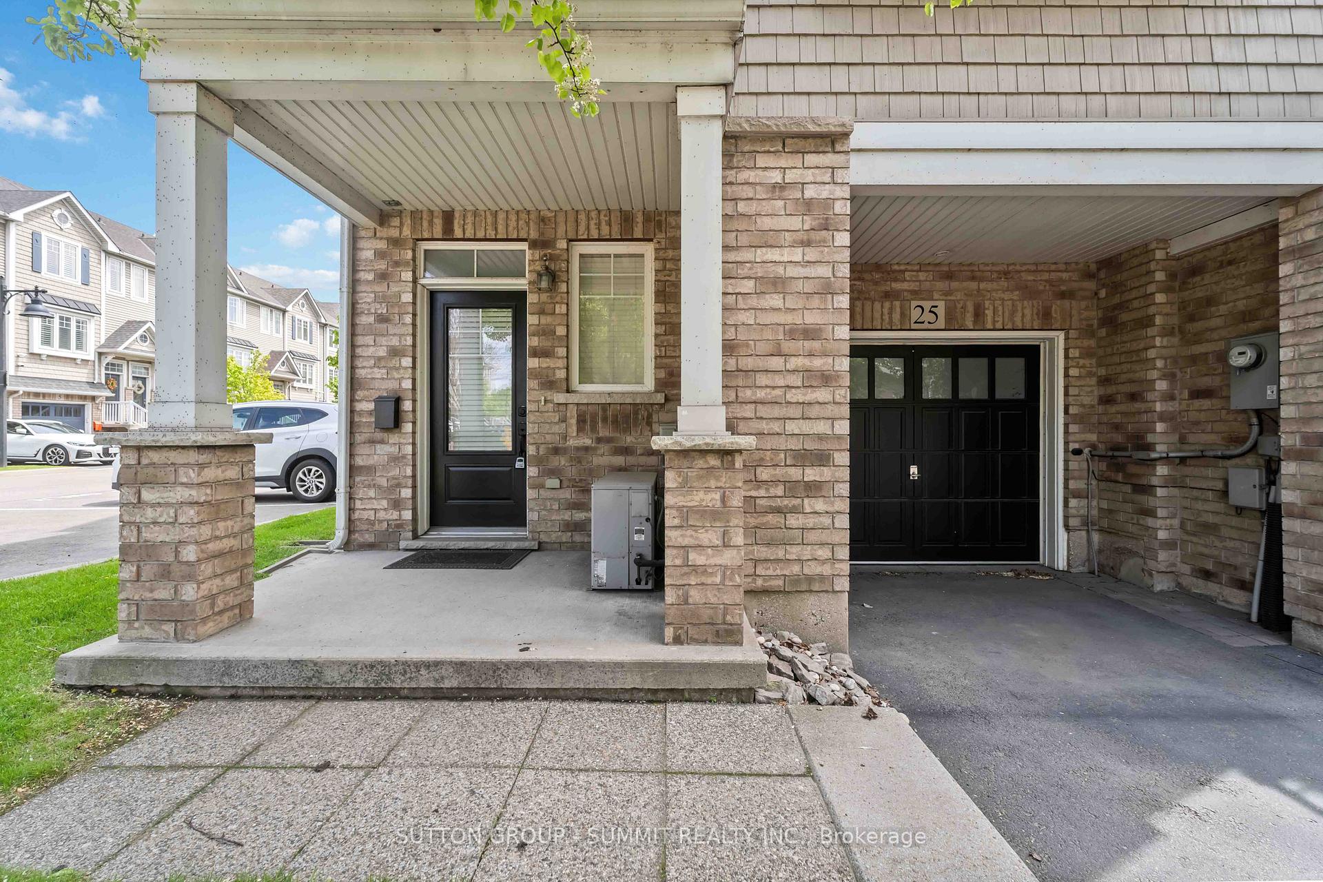 3 Bedrooms Condo at 337 Beach, Hamilton For sale