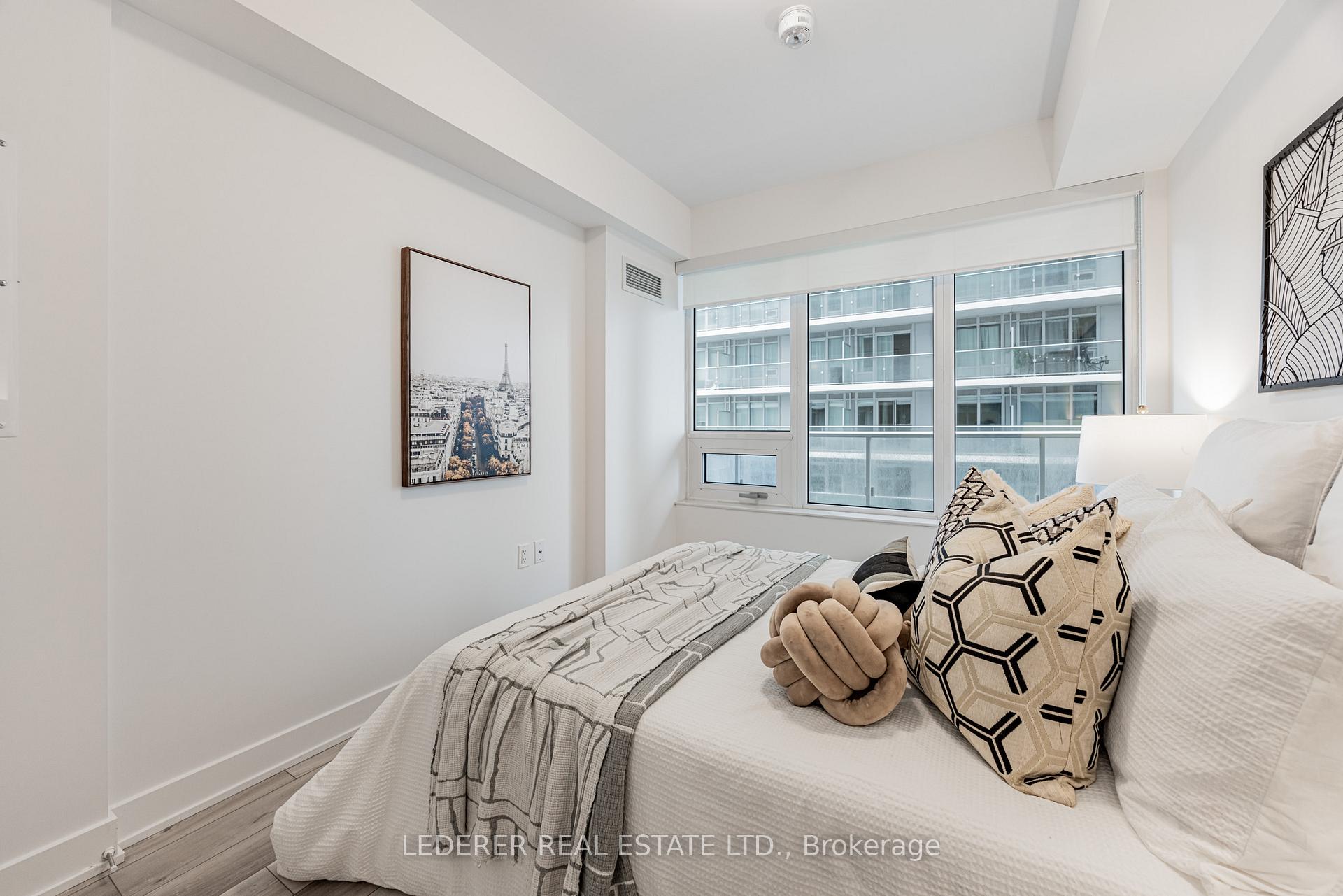 2 Bedrooms Condo at 195 Redpath, Toronto For sale
