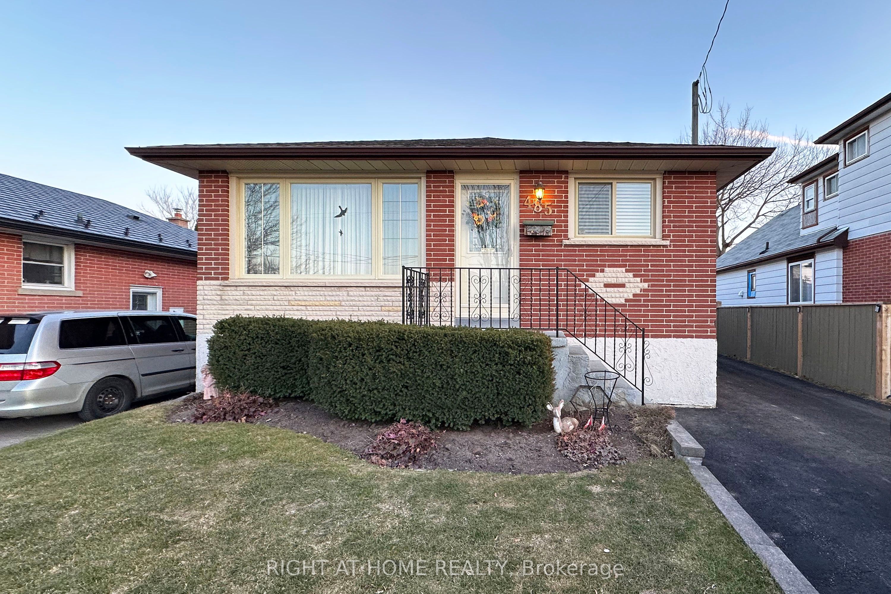 485 Fairleigh Avenue, Oshawa, ON L1J 2W7