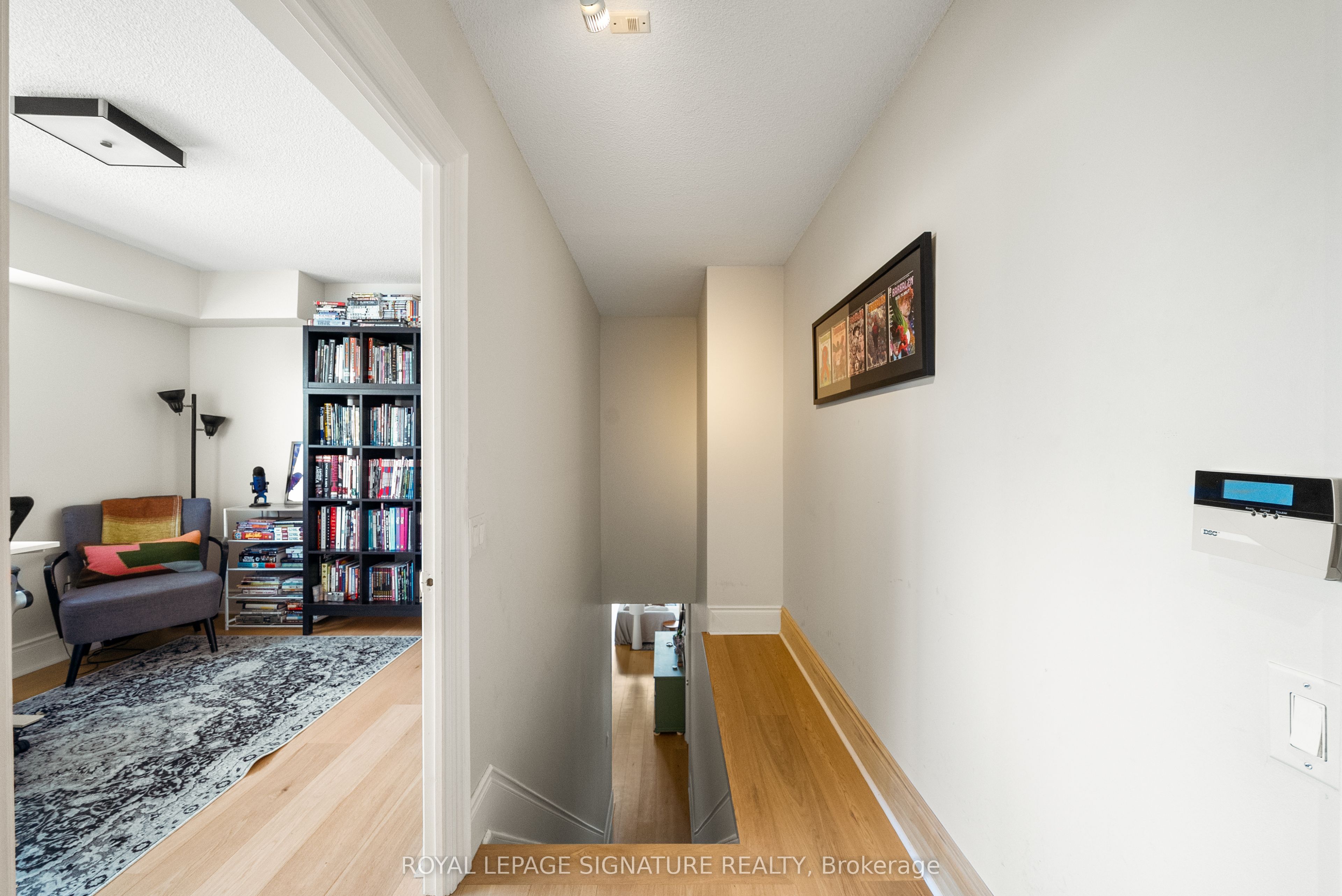 437 Roncesvalles Avenue, #423