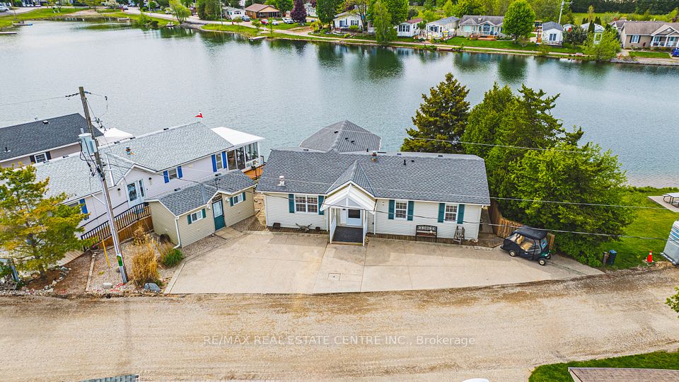 2 Hemlock Crescent Pvt