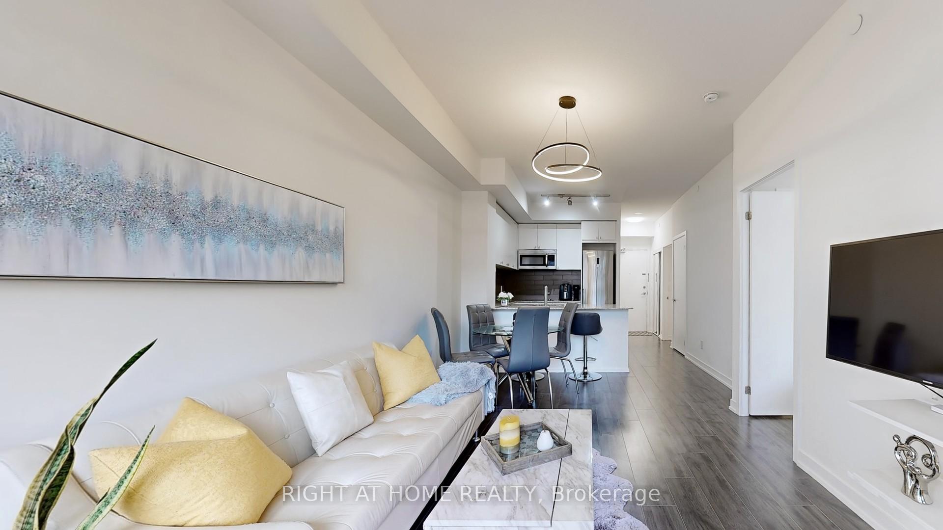 2 Bedrooms Condo at 18 Rean,  Toronto For sale