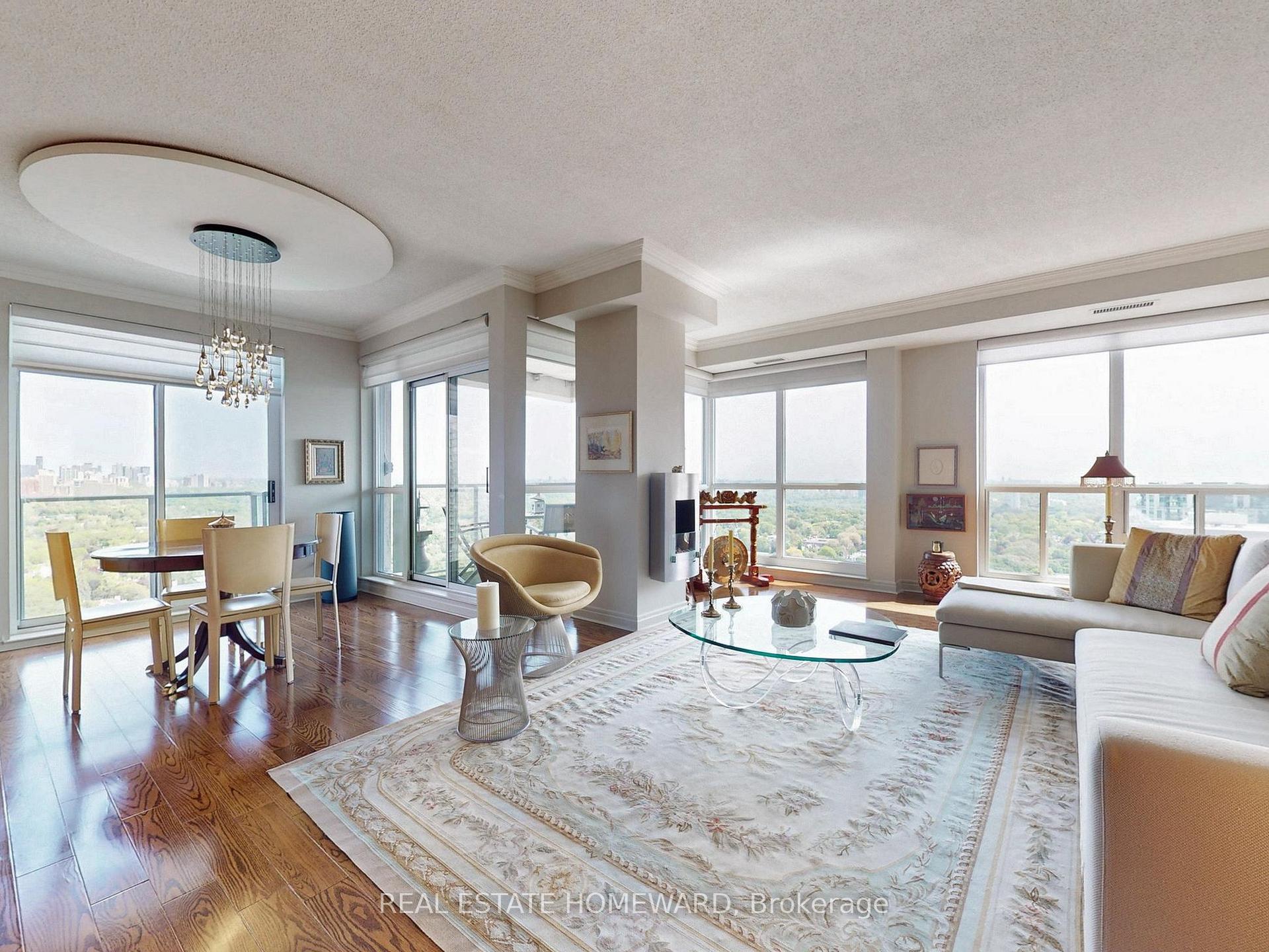 2 Bedrooms Condo at 8 Park, Toronto For sale