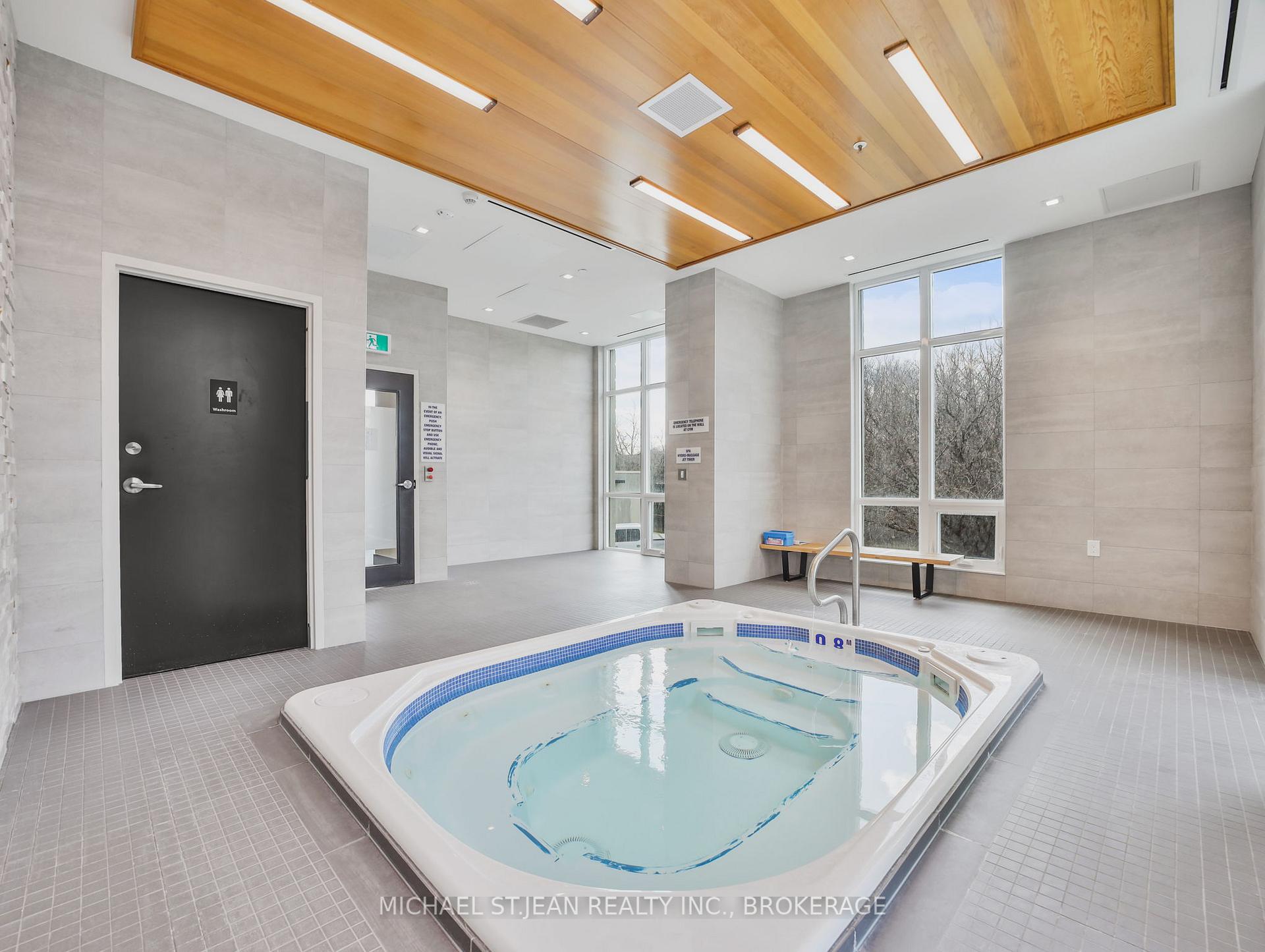 2 Bedrooms Condo at 2750 King,  Hamilton For sale