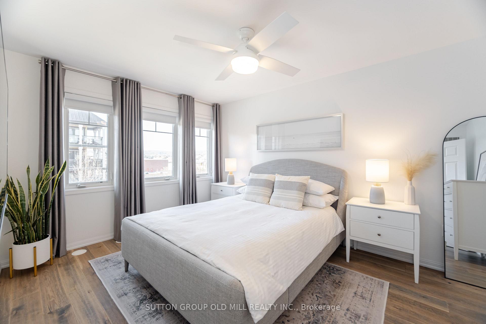 2 Bedrooms Condo at 3050 Rotary,  Burlington For sale