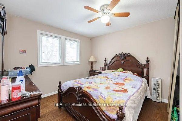 4 Bedrooms Condo at 7080 Copenhagen, Mississauga For sale