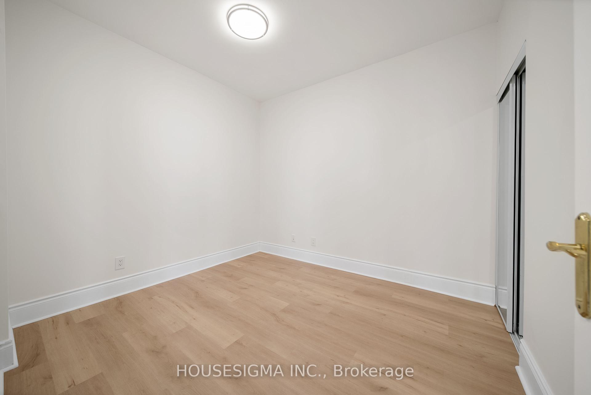 3 Bedrooms Condo at 5 Northtown, Toronto For sale