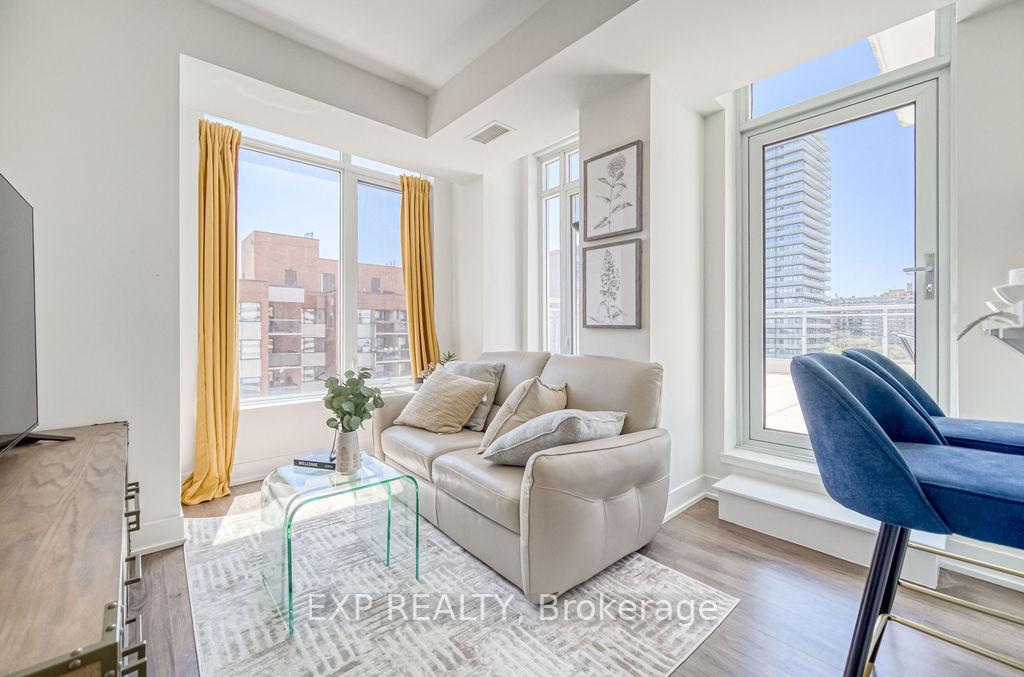 2 Bedrooms Condo at 68 Merton, Toronto For sale