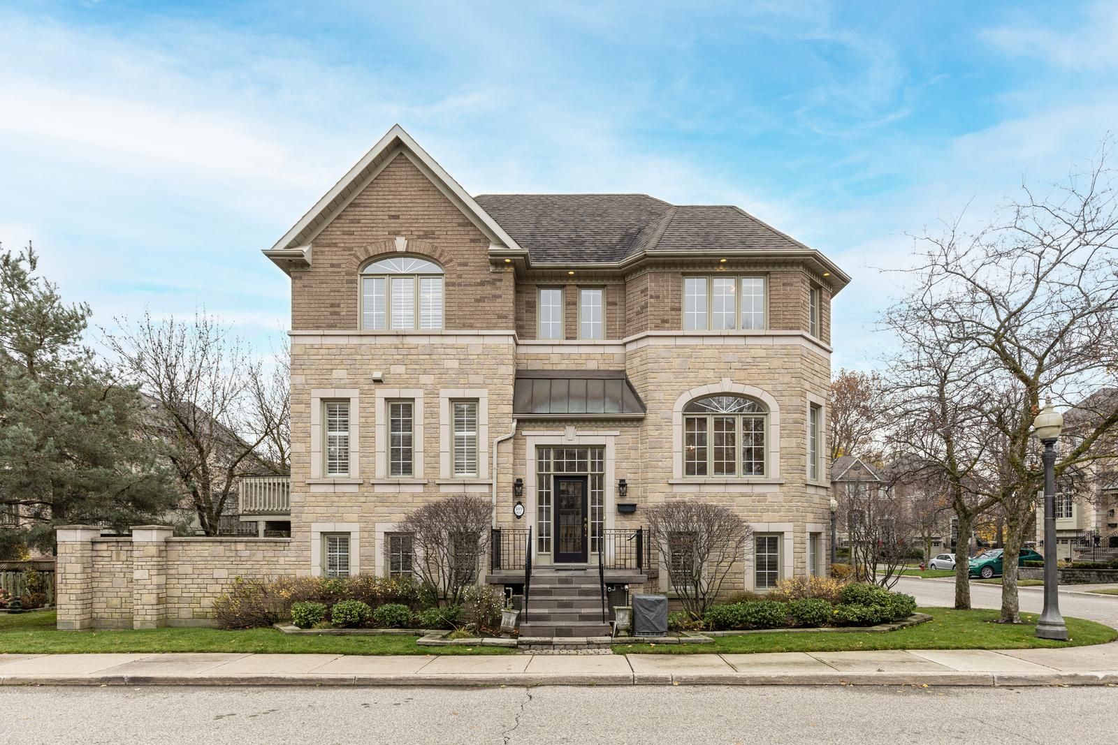 189 La Rose Avenue Unit# 22 Toronto W09 Ontario M9P 3W1