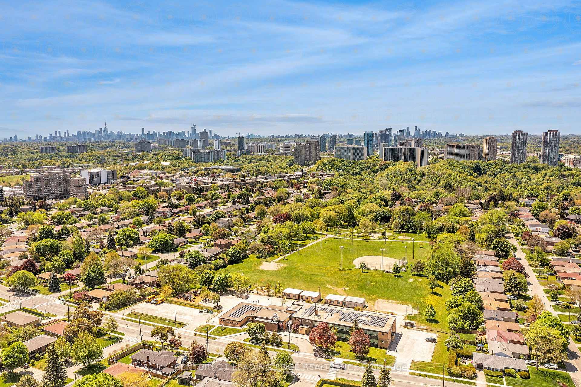3 Bedrooms Condo at 1690 Victoria Park, Toronto For sale