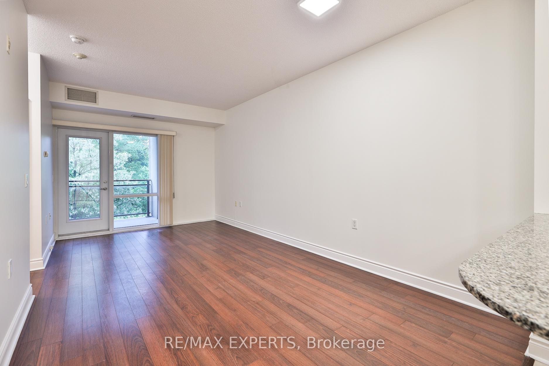 2 Bedrooms Condo at 8201 Islington, Vaughan For sale