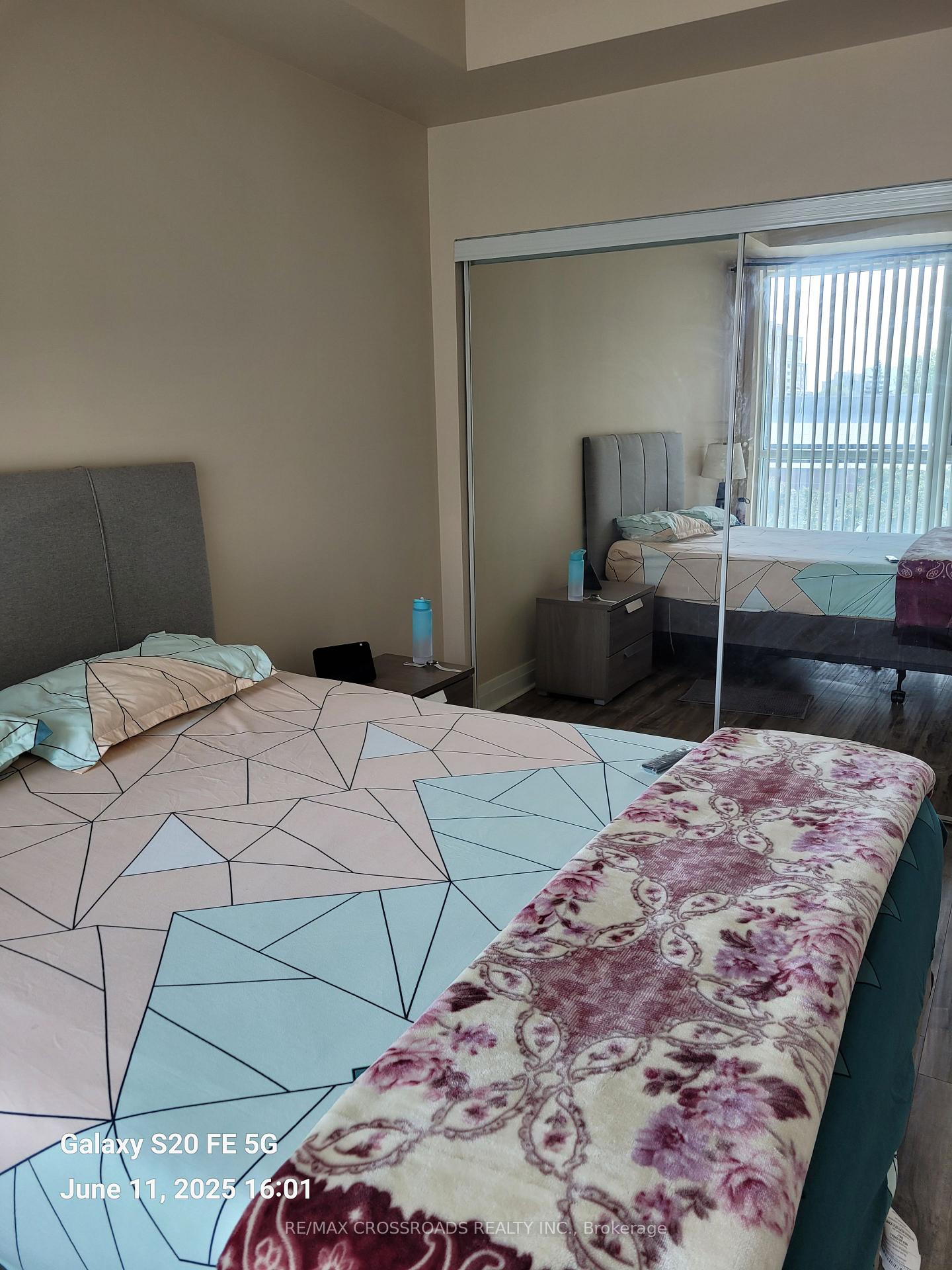 2 Bedrooms Condo at 17 Kenaston, Toronto For sale