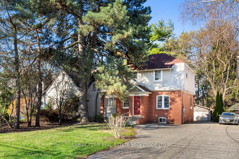 1372 Islington