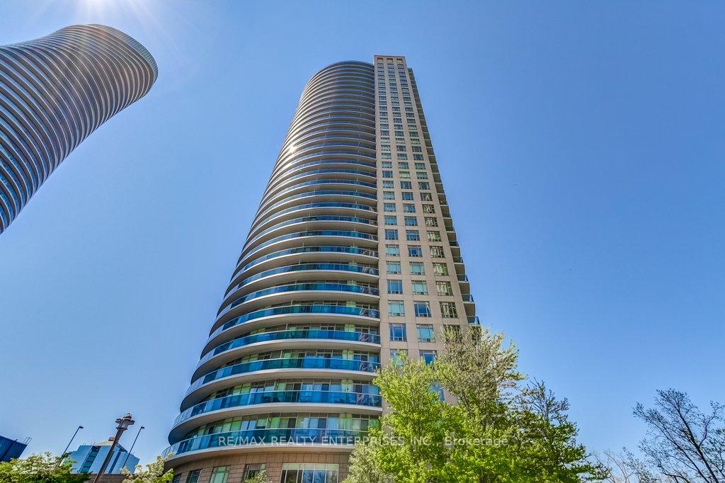 2 Bedrooms Condo at 80 Absolute, Mississauga For sale