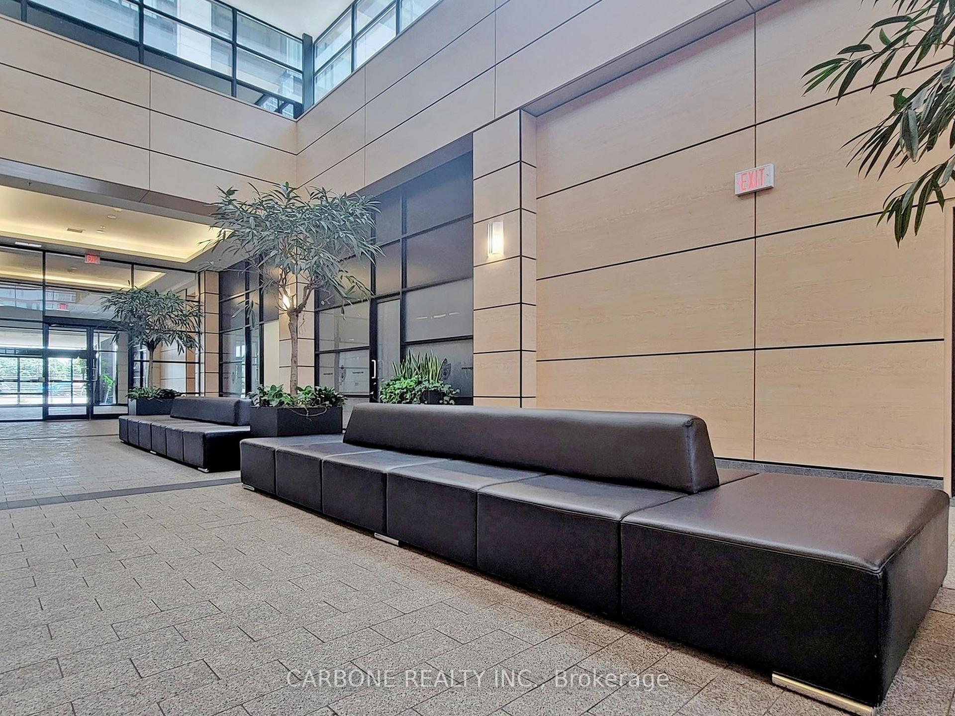 3 Bedrooms Condo at 2900 Hwy 7, Vaughan For sale