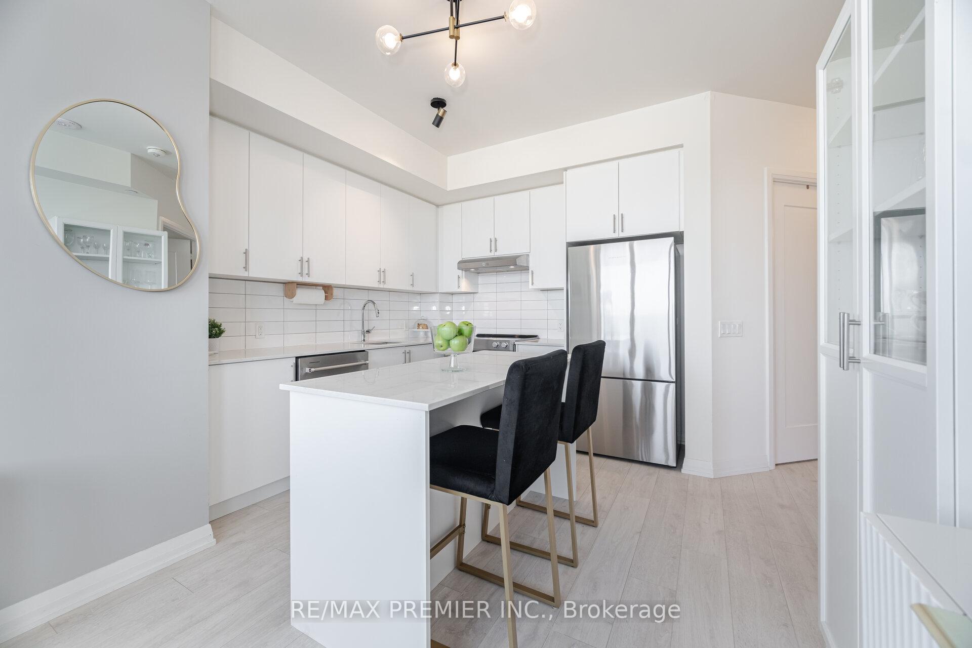 2 Bedrooms Condo at 9000 Jane,  Vaughan For sale