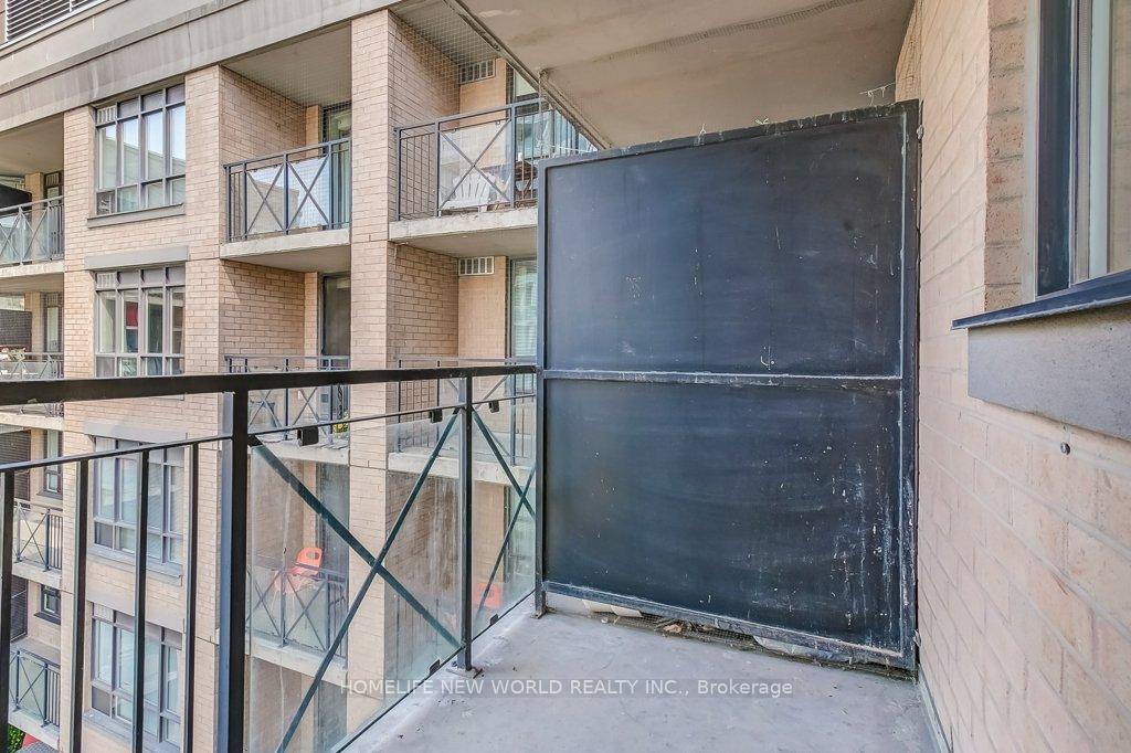 1 Bedroom Condo at 140 Simcoe,  Toronto For sale