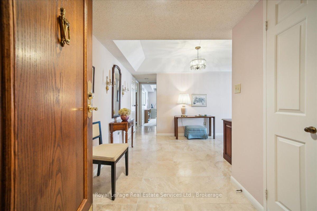 2 Bedrooms Condo at 2180 Marine, Oakville For sale
