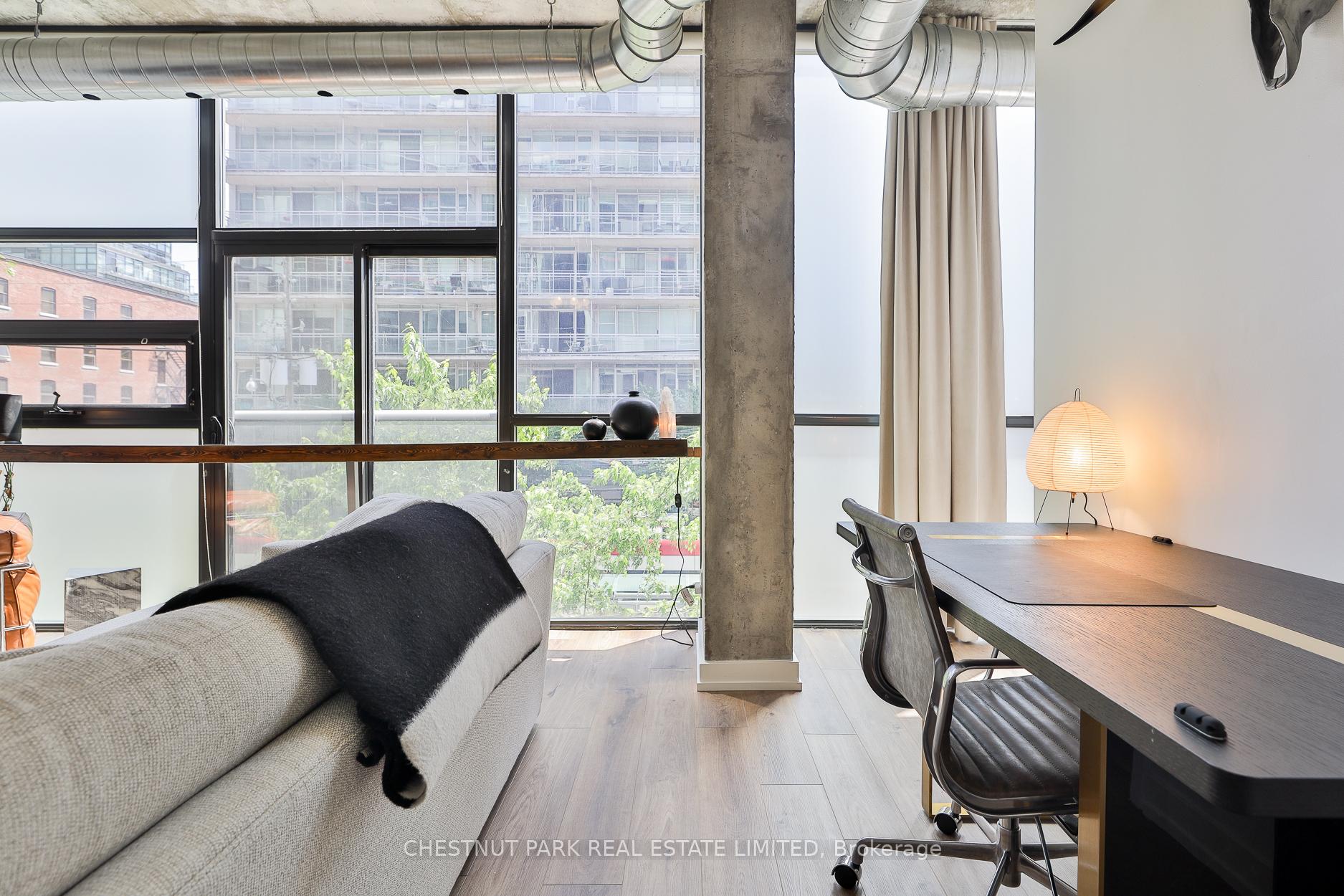 1 Bedroom Condo at 60 Bathurst, Toronto For sale